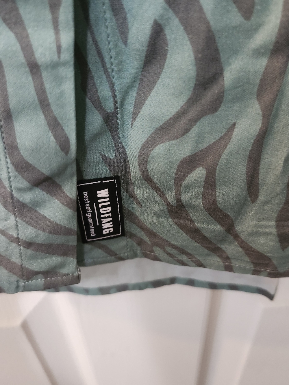 NWT Wildfang Mint Green Zebra Print The Empower Sleeveless Button Up Top Sz L - Picture 4 of 9